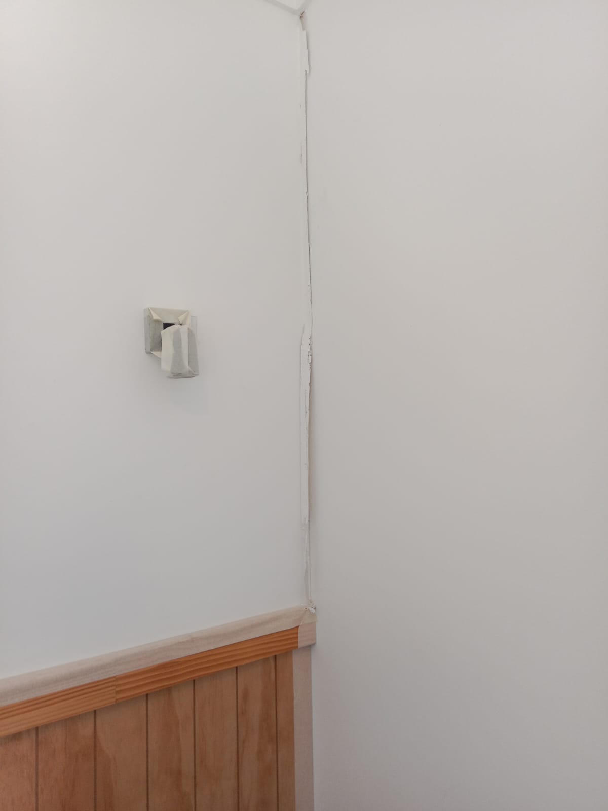 Servicio de pintura en cabañas — interiores y terminaciones