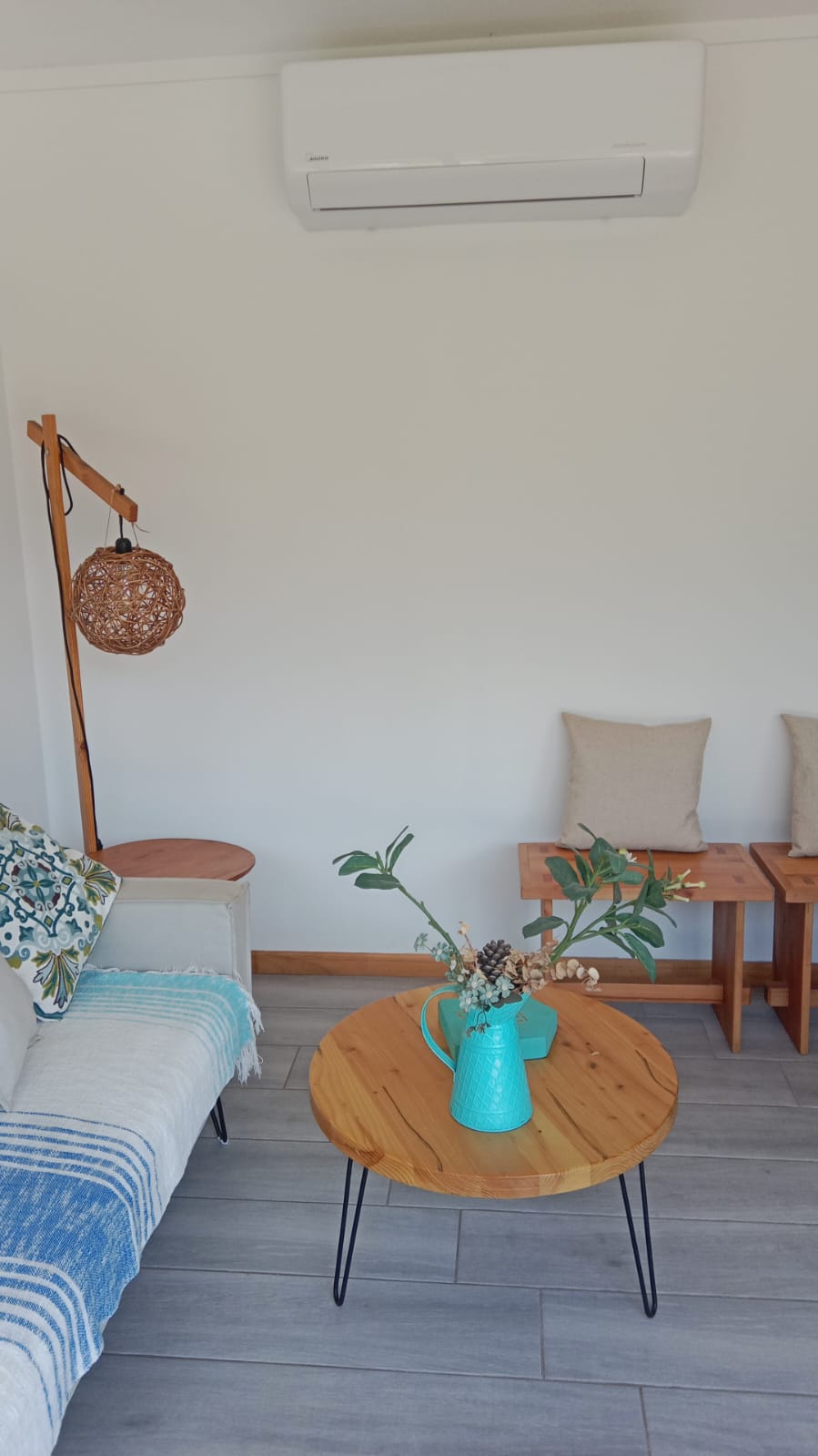 Servicio de pintura en cabañas — interiores y terminaciones